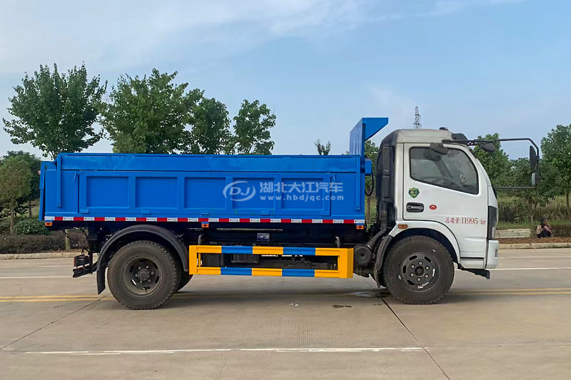 东风福瑞卡6吨自卸式垃圾车(4.35米)(图4)