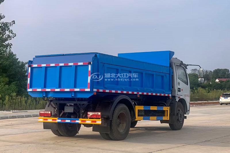东风福瑞卡6吨自卸式垃圾车(4.35米)(图6)