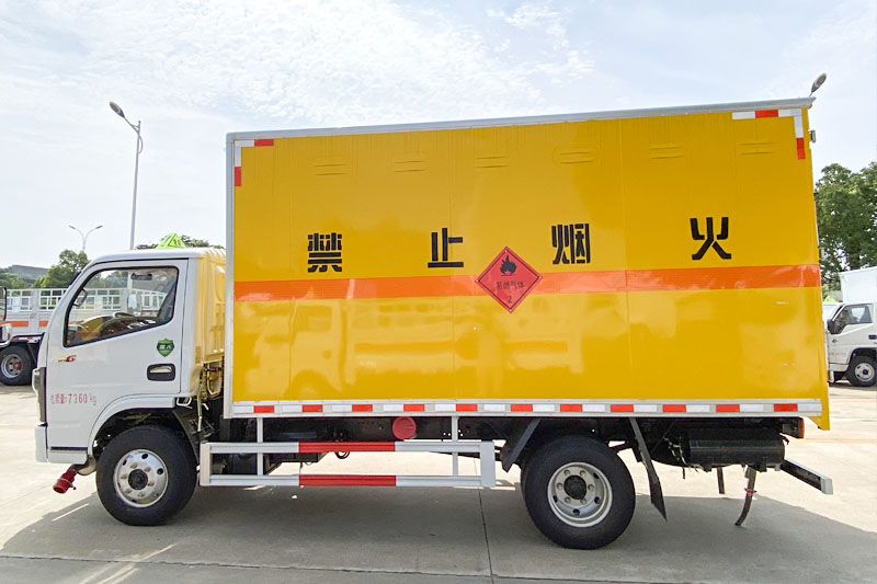 东风4吨易燃气体厢式运输车(4.1米)(图2)