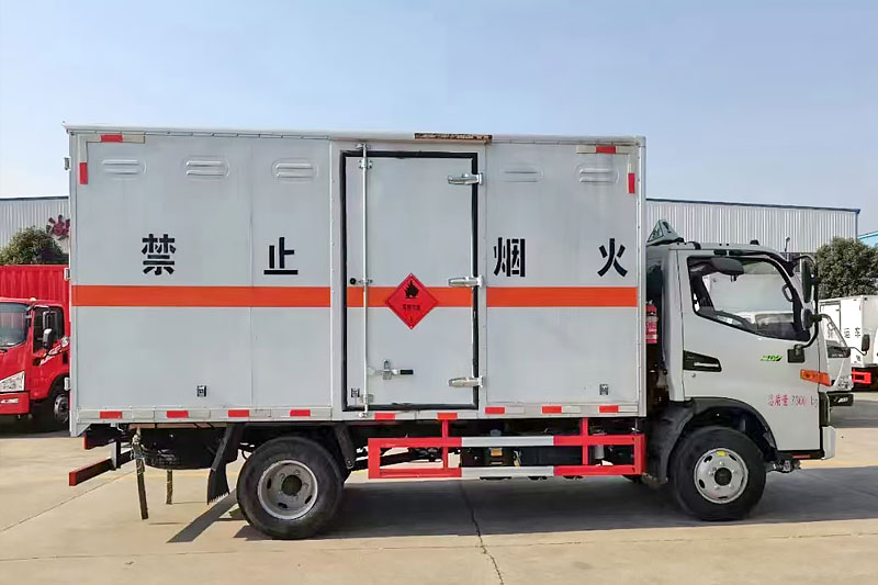 江淮骏铃蓝牌易燃气体厢式运输车（4.1米）(图3)