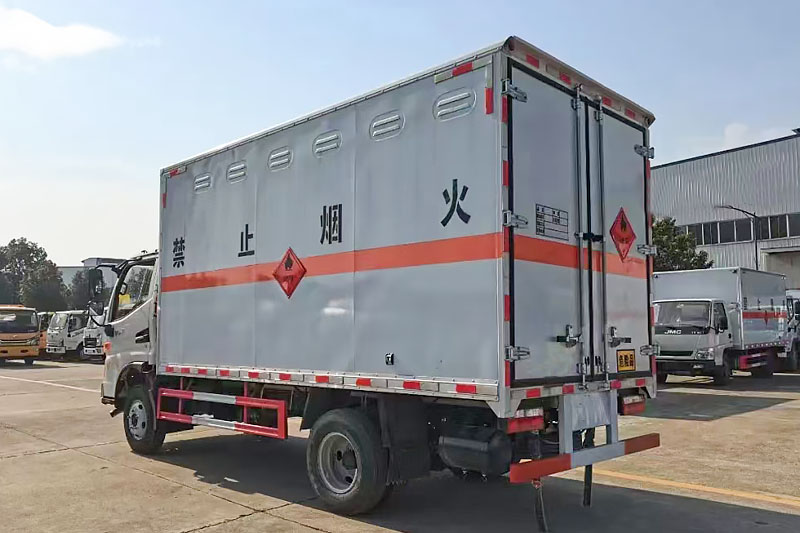 江淮骏铃蓝牌易燃气体厢式运输车（4.1米）(图4)