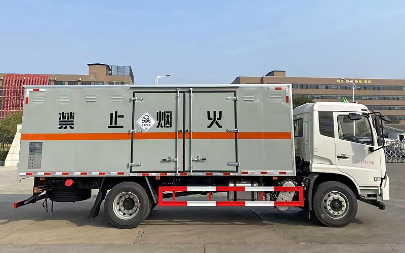 东风天锦毒性气体厢式运输车（10吨）(图3)